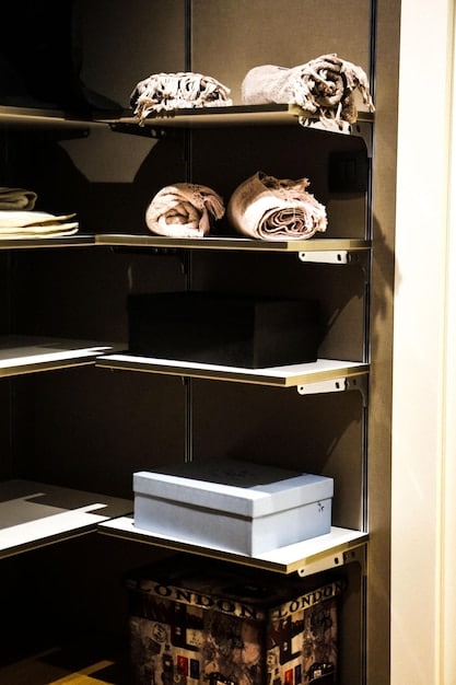 Organiza tu Armario: Colores y Texturas para un Estilo Impecable